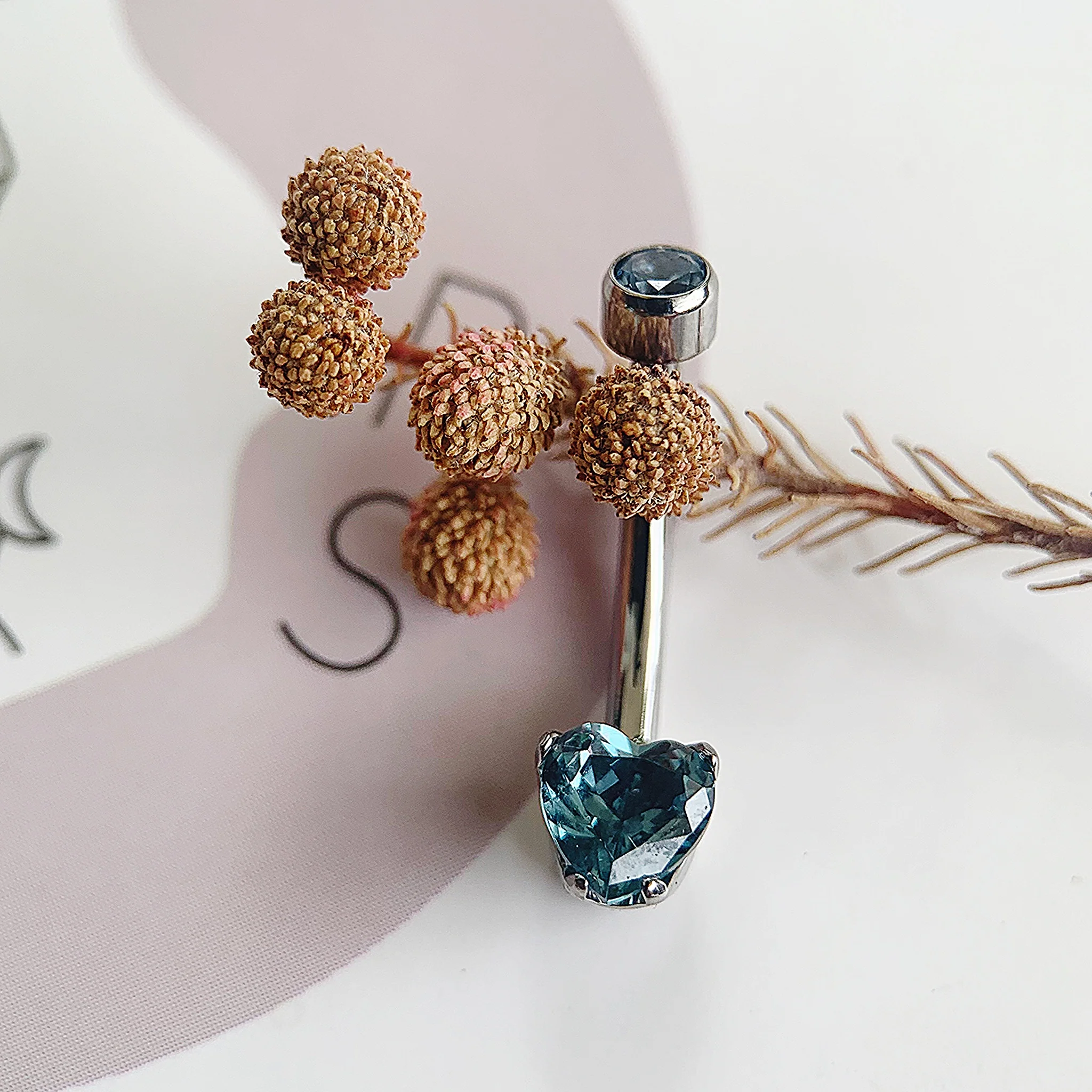 Anatometal Heart Navel Curve - Image 3