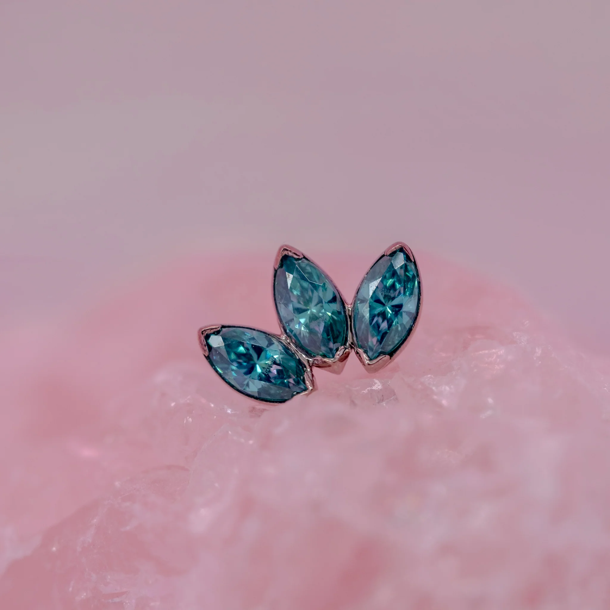 Anatometal Marquise Fan End 3 Stones Standard - Solid Gold - Image 2