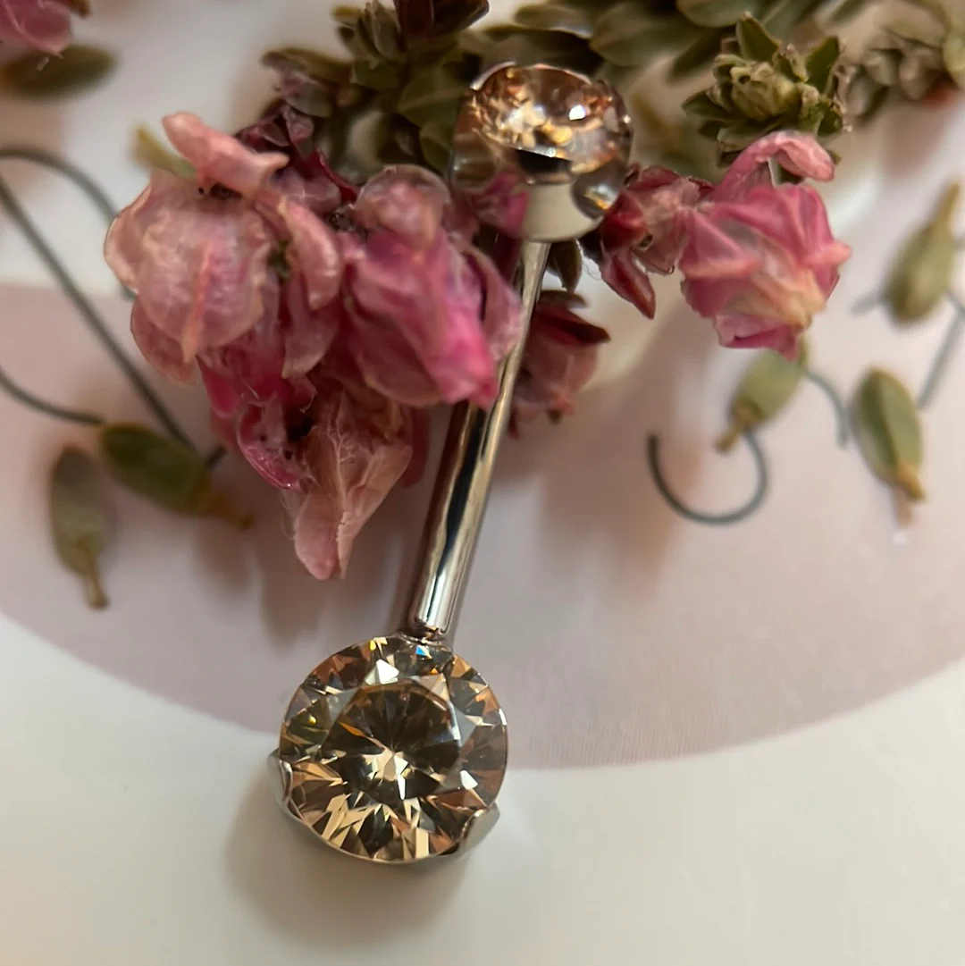 Anatometal Prong Set Navel Curve - Image 6