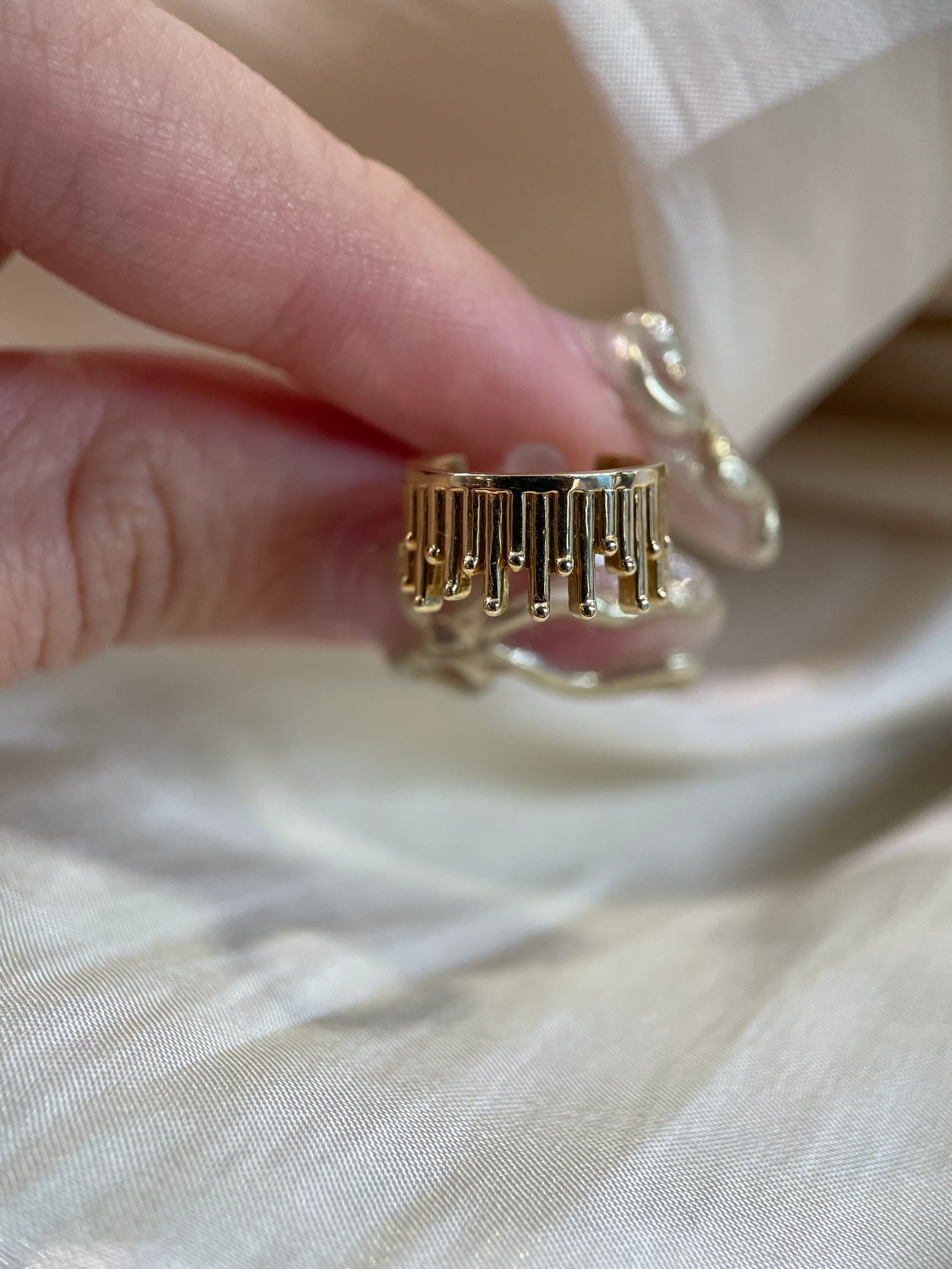 BVLA Live To Tell Hinge Ring - Image 3