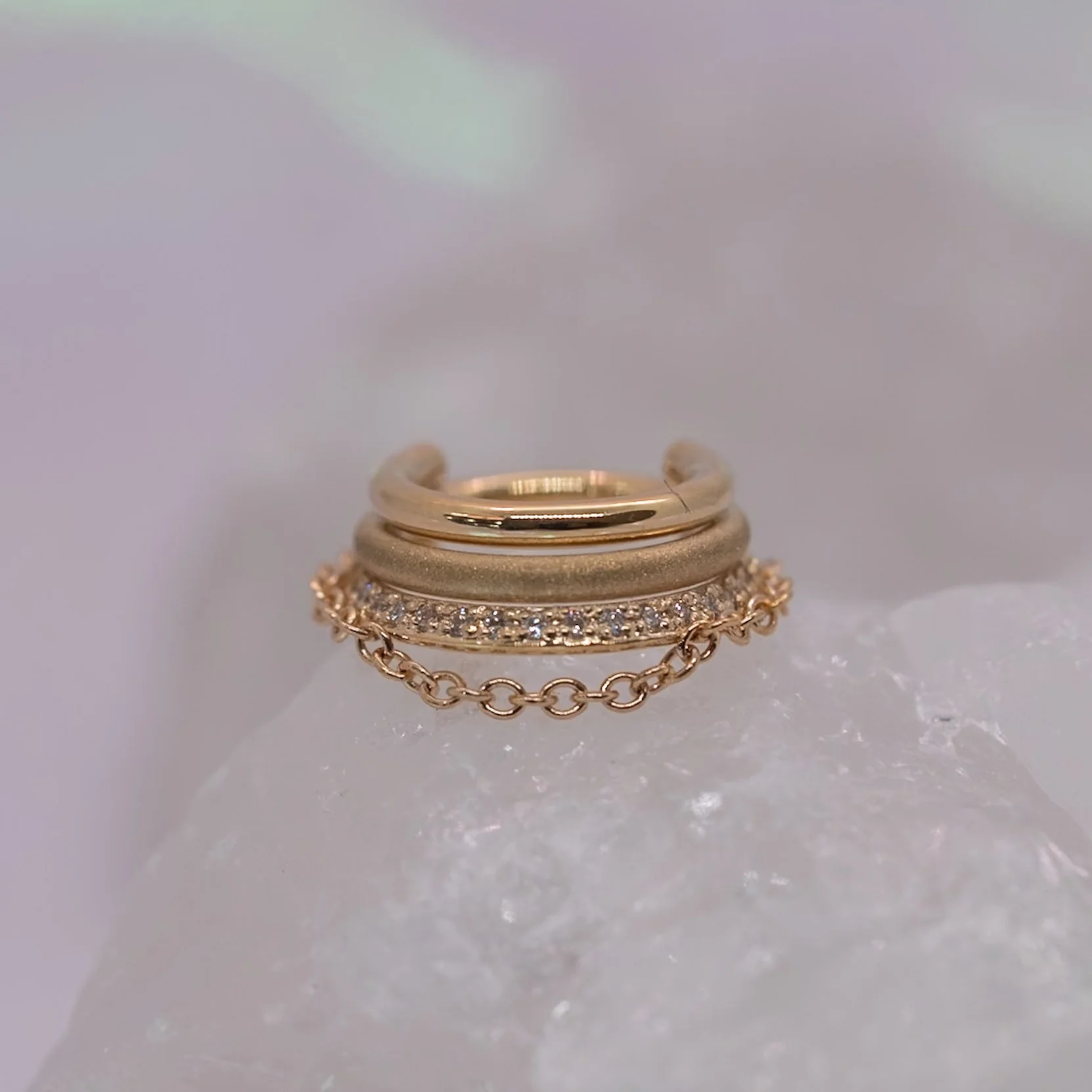 BVLA Lucy In Chains - Hinge Ring