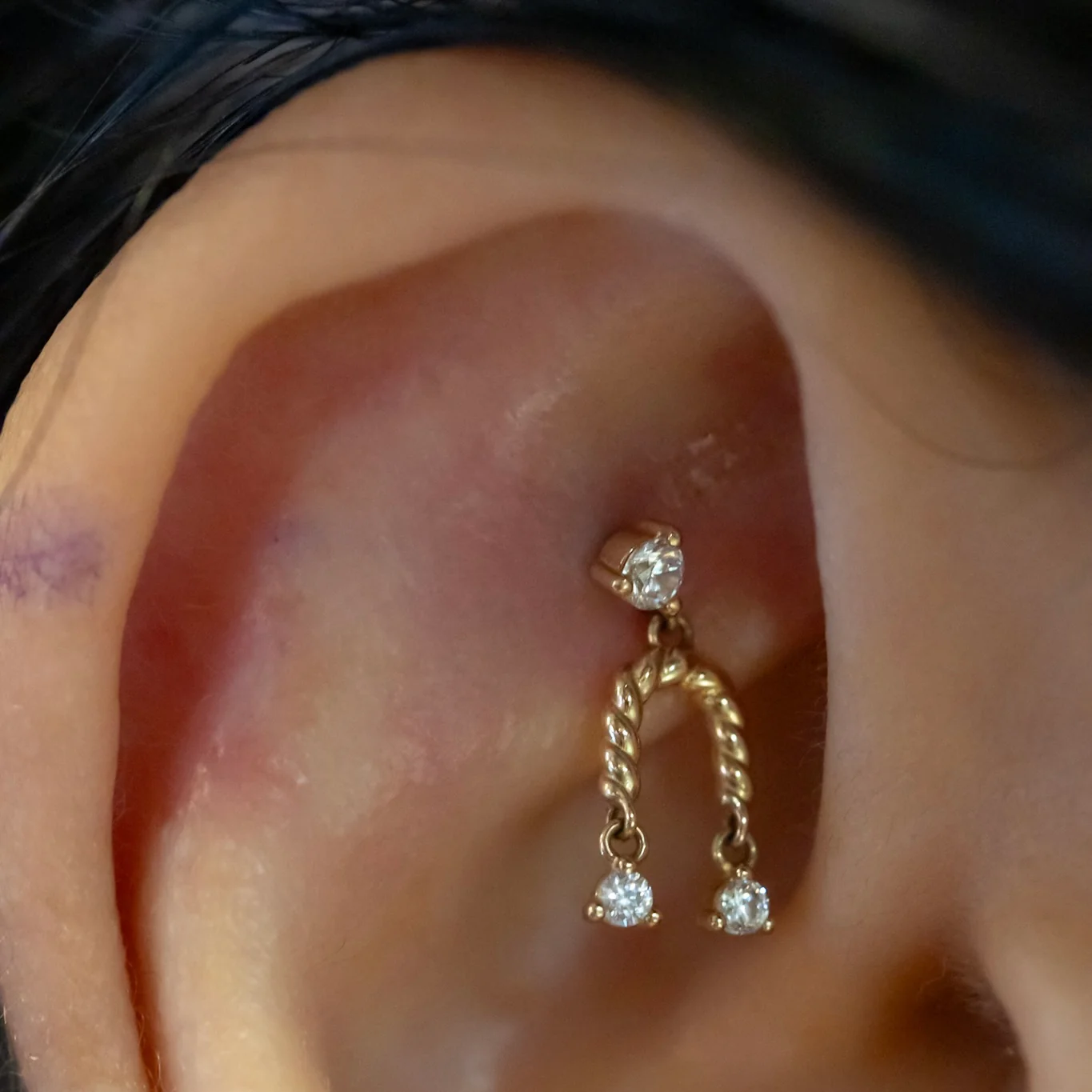 Flat / Faux Rook Piercing - Image 6