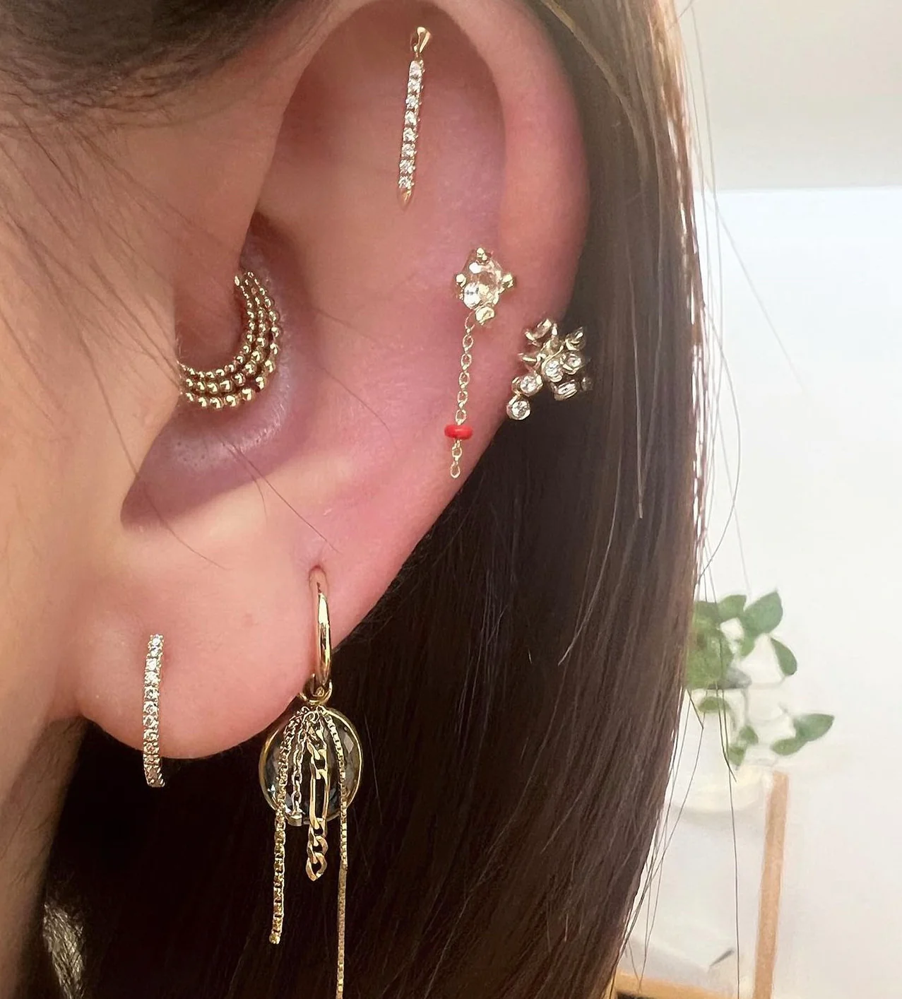 Jewellery Shopping & Change - Image 10